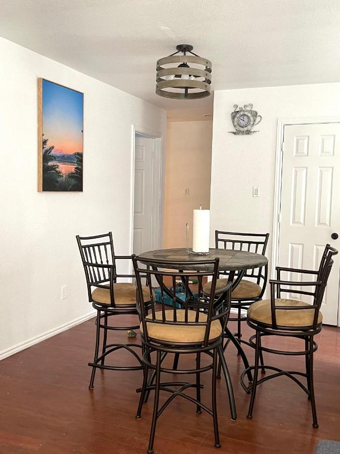 Private Rooms Near I-30 Mesquite ダラス エクステリア 写真