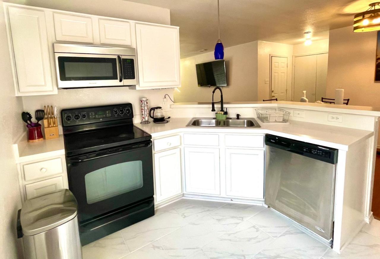 Private Rooms Near I-30 Mesquite ダラス エクステリア 写真